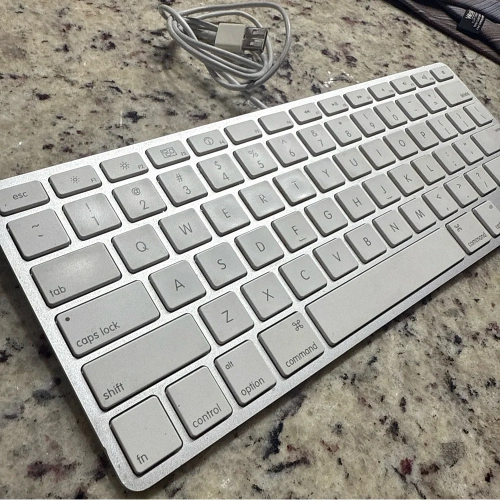 Apple Silver and White Keyboard with Wired Connection